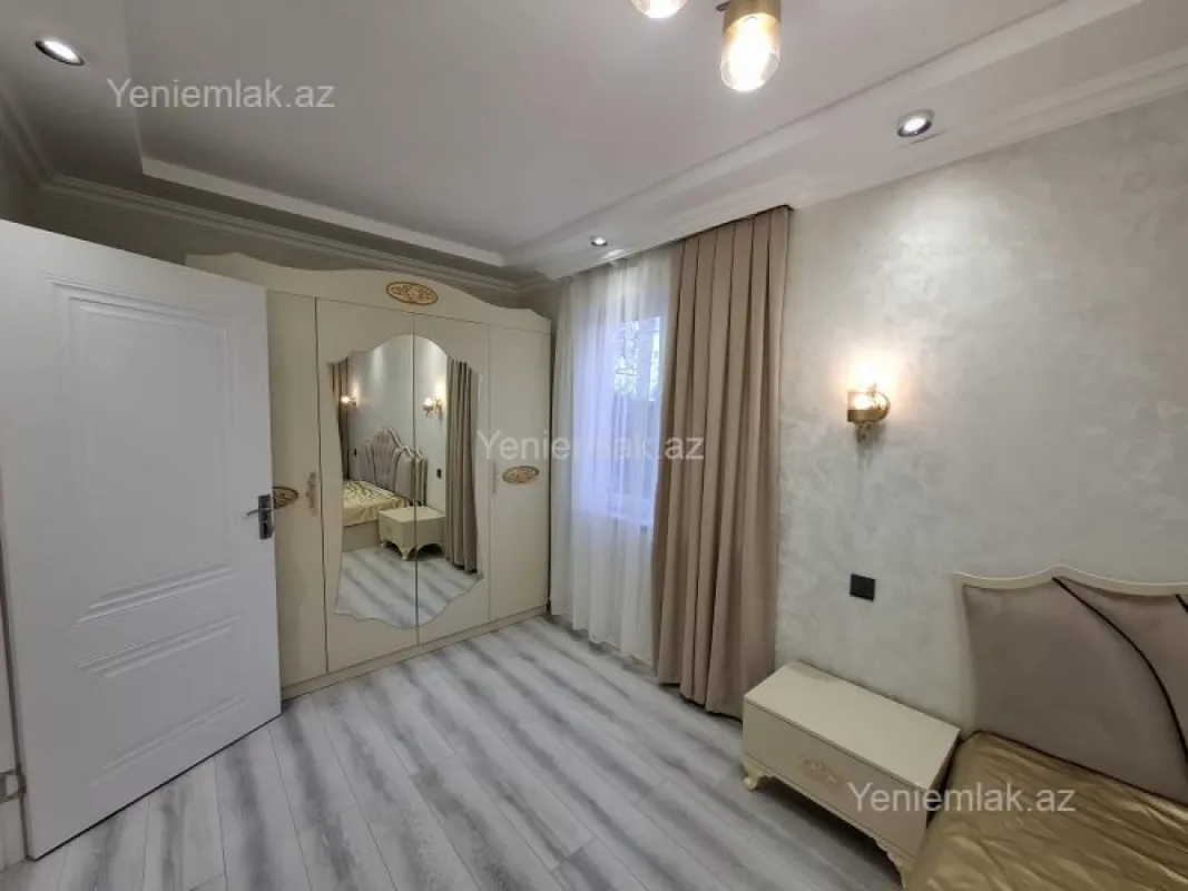 Satılır 2 otaqlı köhnə tikili 50 m²