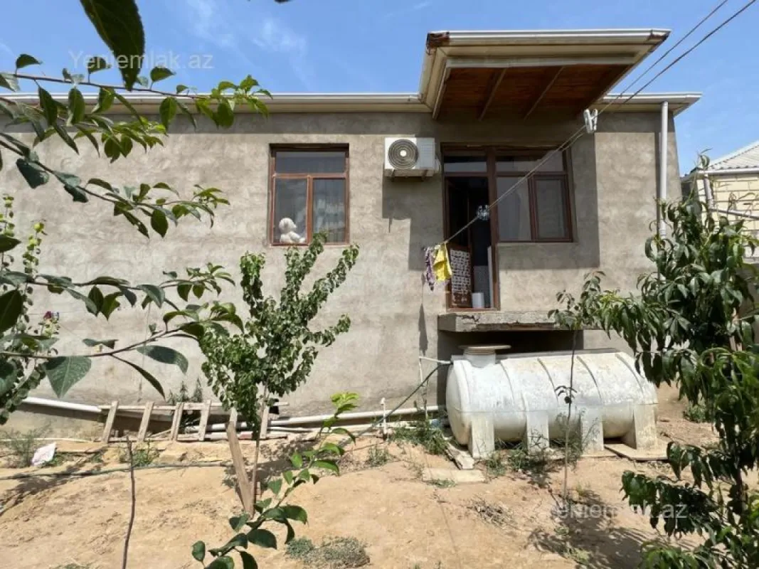 Satılır 5 otaqlı həyət evi 140 m²