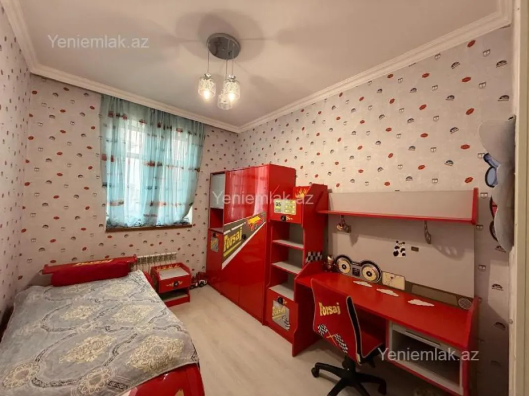 Satılır 5 otaqlı həyət evi 140 m²