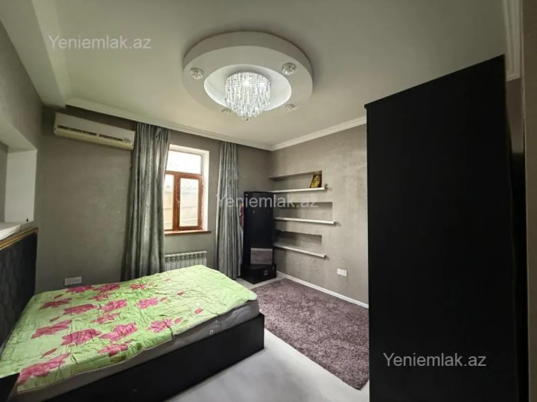 Satılır 5 otaqlı həyət evi 140 m²