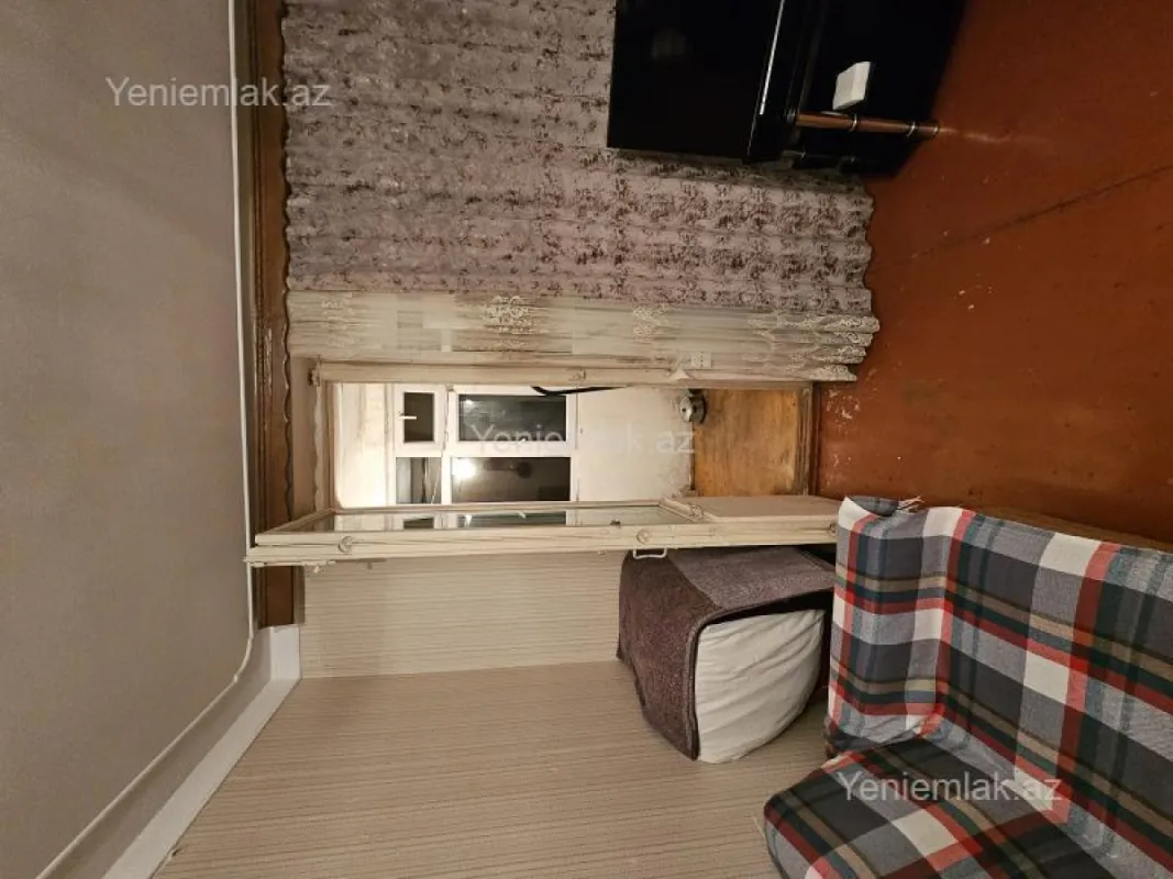 Satılır 1 otaqlı köhnə tikili 33 m²