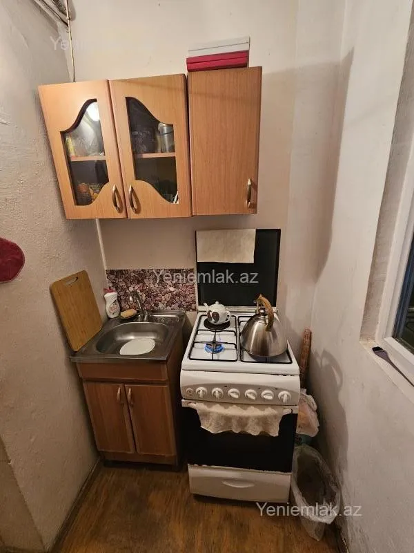 Satılır 1 otaqlı köhnə tikili 33 m²