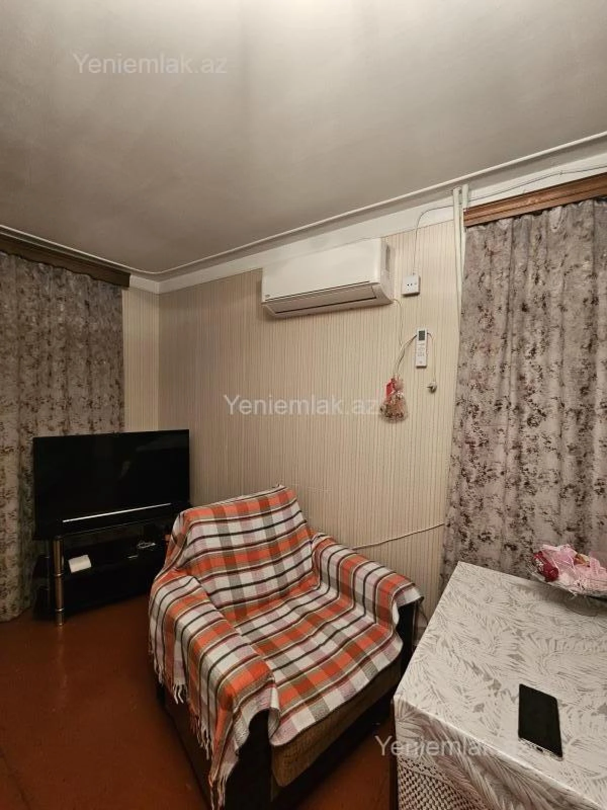 Satılır 1 otaqlı köhnə tikili 33 m²