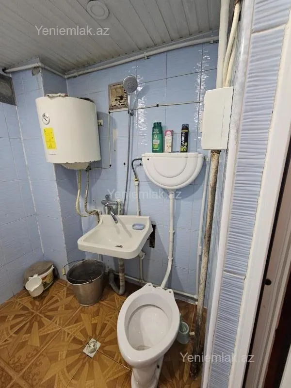 Satılır 1 otaqlı köhnə tikili 33 m²