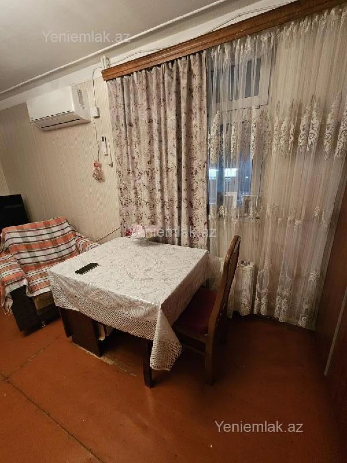 Satılır 1 otaqlı köhnə tikili 33 m²