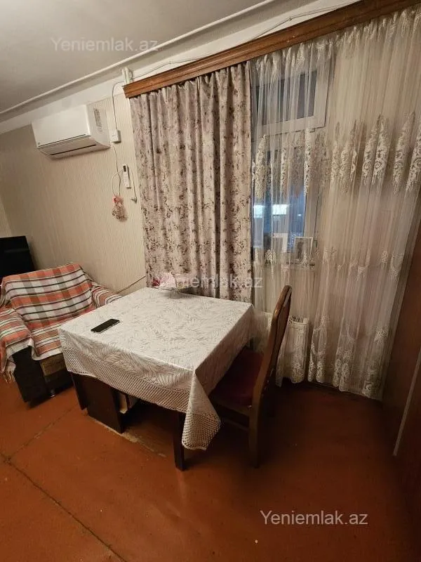 Satılır 1 otaqlı köhnə tikili 33 m²