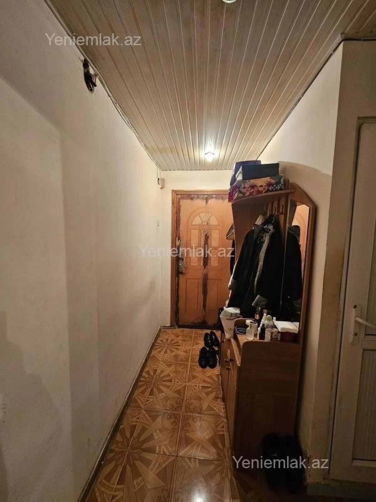 Satılır 1 otaqlı köhnə tikili 33 m²