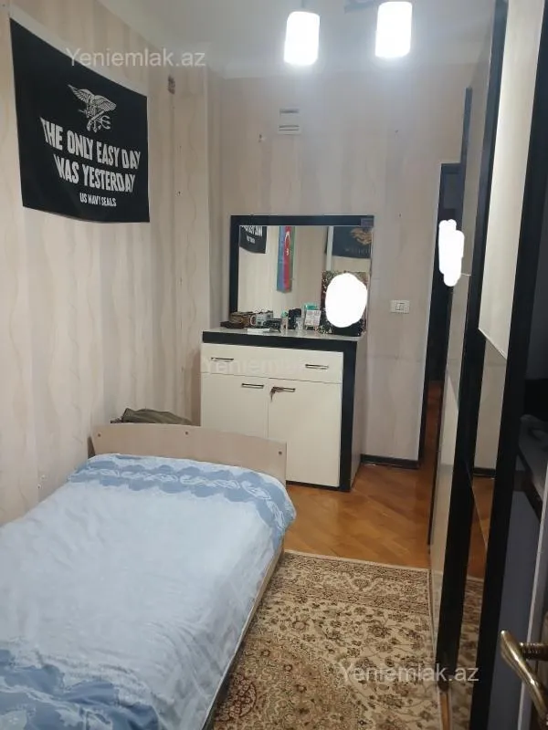 Satılır 3 otaqlı köhnə tikili 60 m²