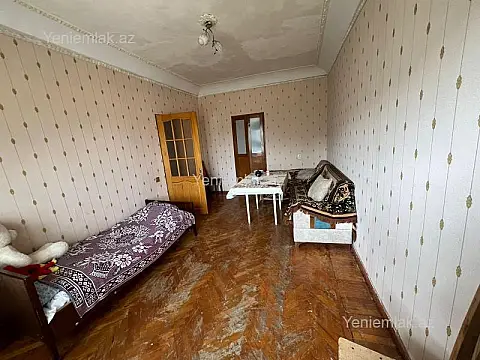 Satılır 3 otaqlı köhnə tikili 75 m²