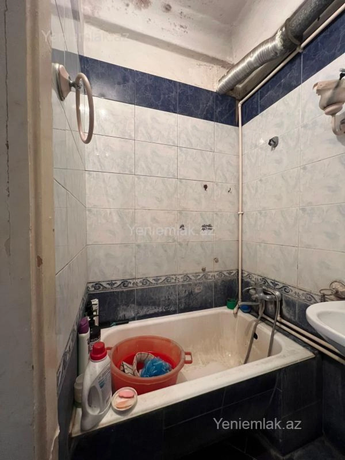 Satılır 3 otaqlı köhnə tikili 75 m²