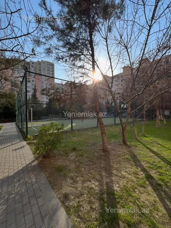 Satılır 2 otaqlı köhnə tikili 60 m²