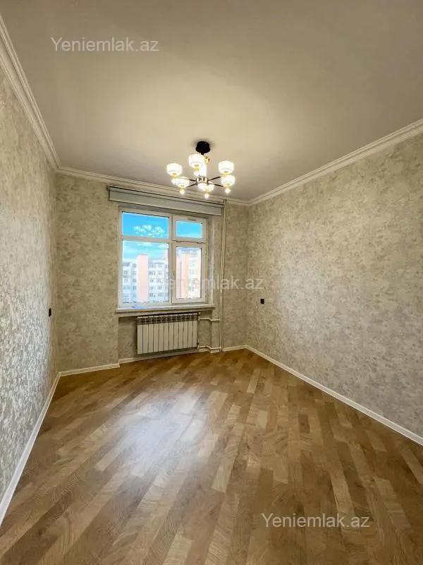 Satılır 2 otaqlı köhnə tikili 60 m²