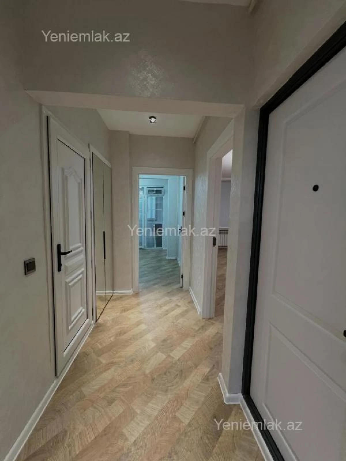 Satılır 2 otaqlı köhnə tikili 60 m²