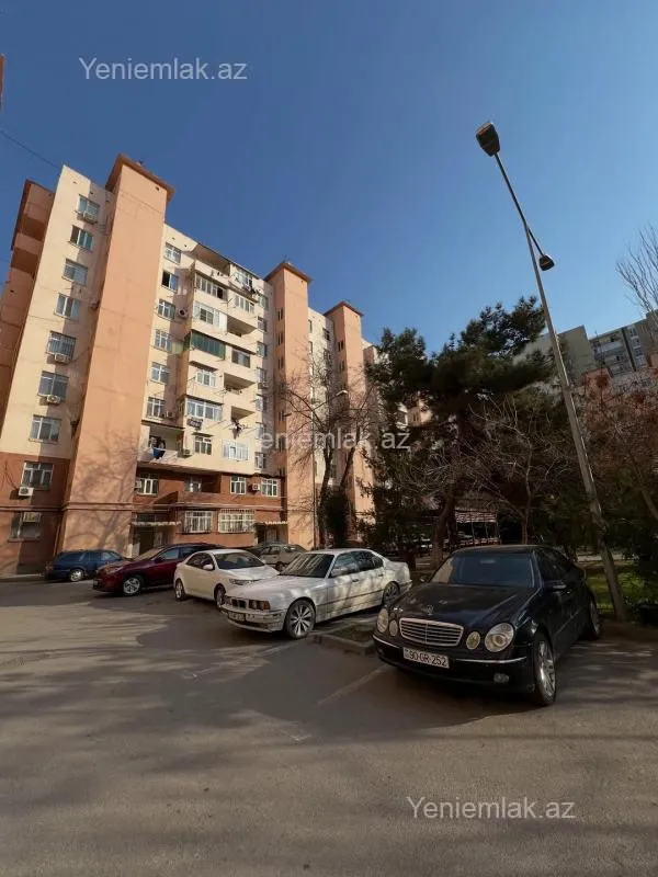 Satılır 2 otaqlı köhnə tikili 60 m²