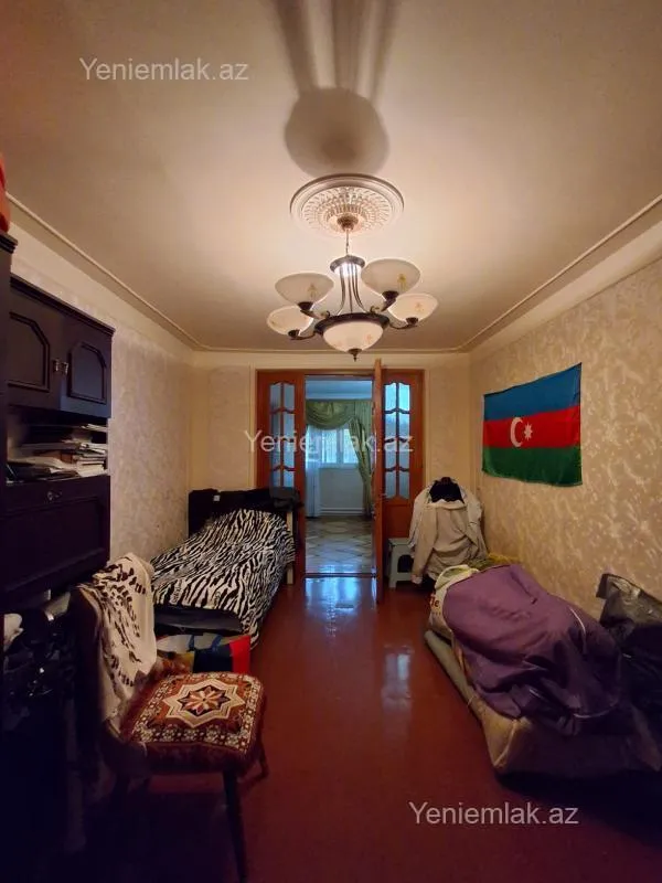 Satılır 3 otaqlı köhnə tikili 75 m²