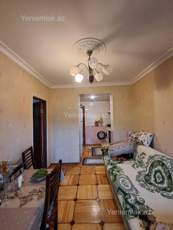 Satılır 3 otaqlı köhnə tikili 75 m²