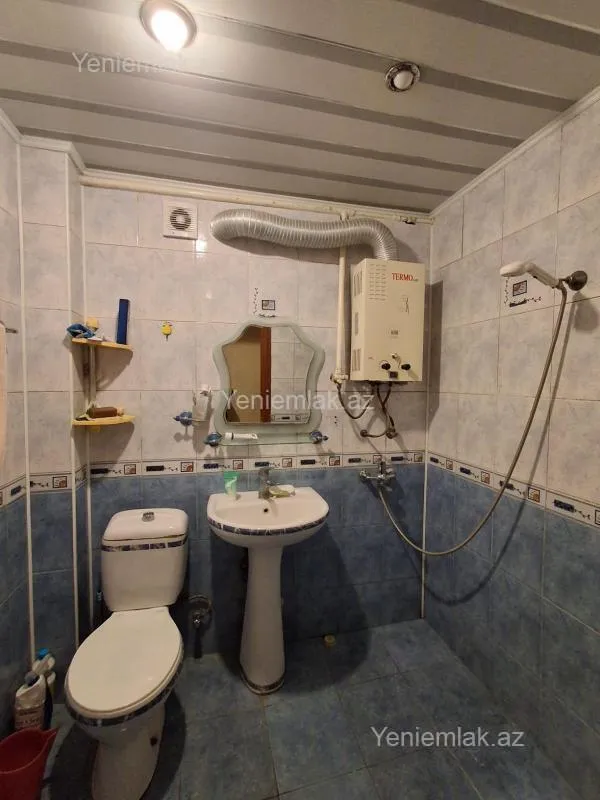 Satılır 3 otaqlı köhnə tikili 75 m²
