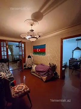 Satılır 3 otaqlı köhnə tikili 75 m²