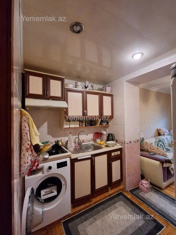 Satılır 3 otaqlı köhnə tikili 75 m²