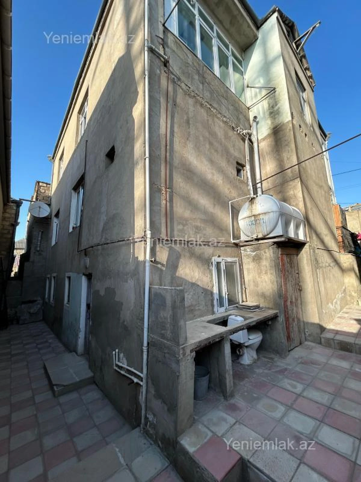 Satılır 6 otaqlı həyət evi 215 m²