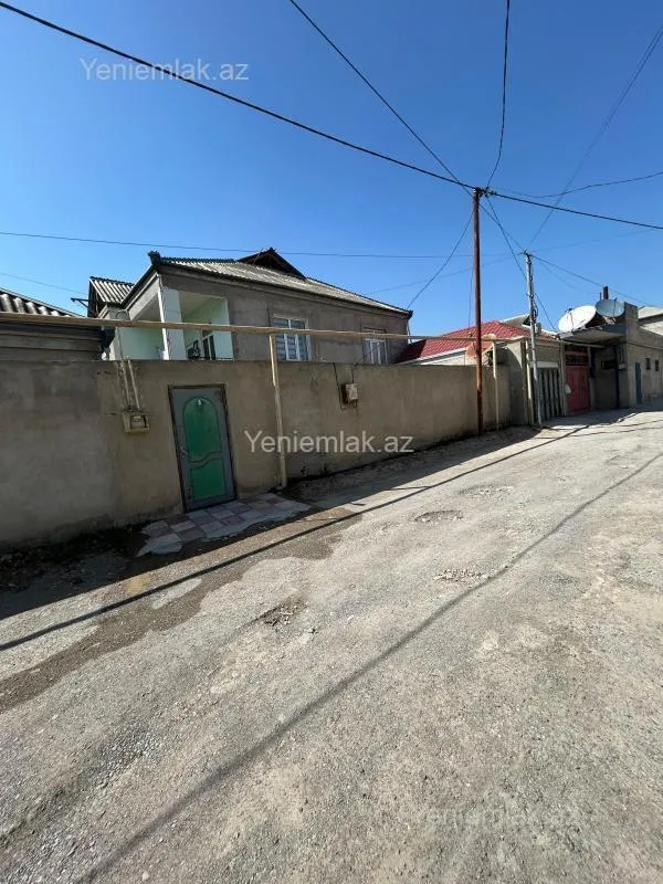 Satılır 6 otaqlı həyət evi 215 m²