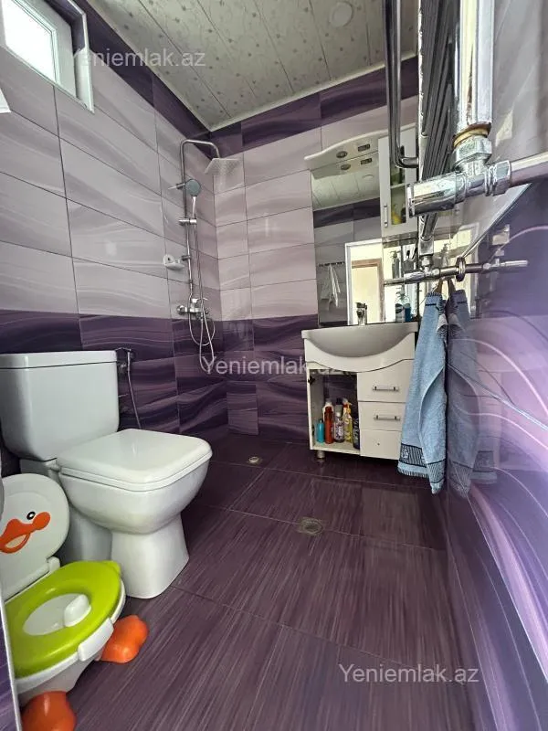 Satılır 6 otaqlı həyət evi 215 m²