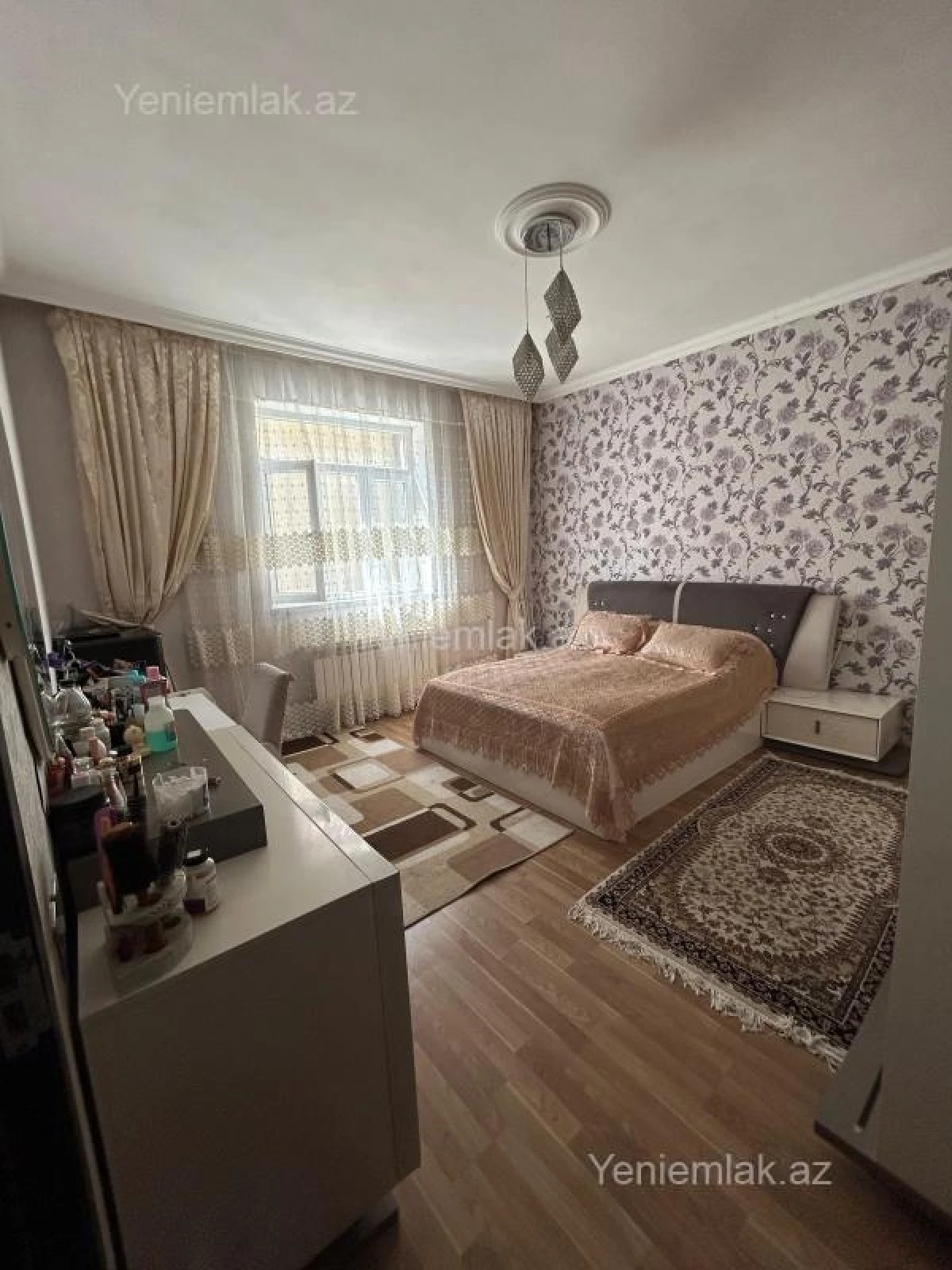 Satılır 6 otaqlı həyət evi 215 m²