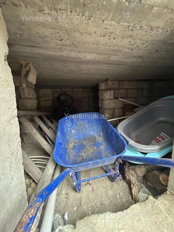 Satılır 6 otaqlı həyət evi 215 m²