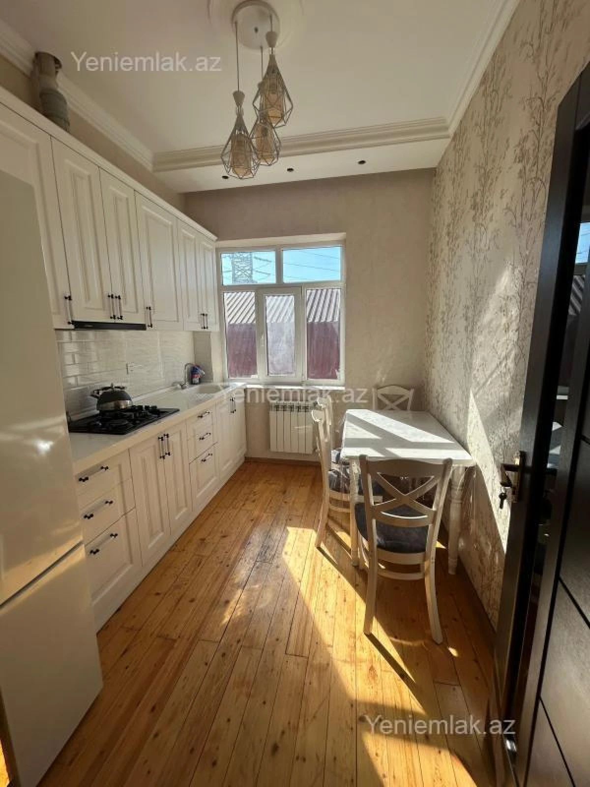 Satılır 6 otaqlı həyət evi 215 m²