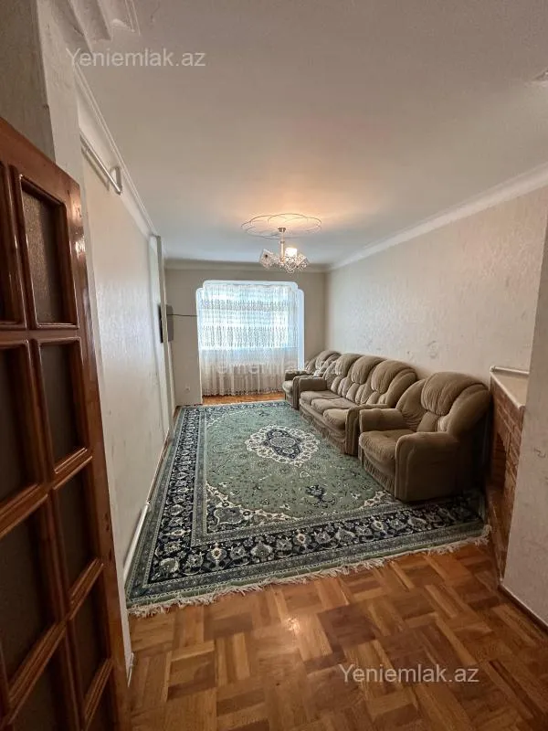 Satılır 5 otaqlı köhnə tikili 110 m²