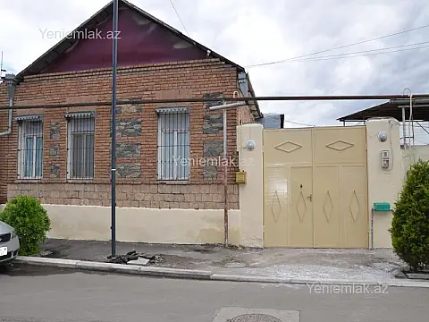 Satılır 2 otaqlı həyət evi 70 m² — Gəncə 2 otaq 70.00 m²