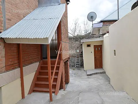 Satılır 2 otaqlı həyət evi 70 m²