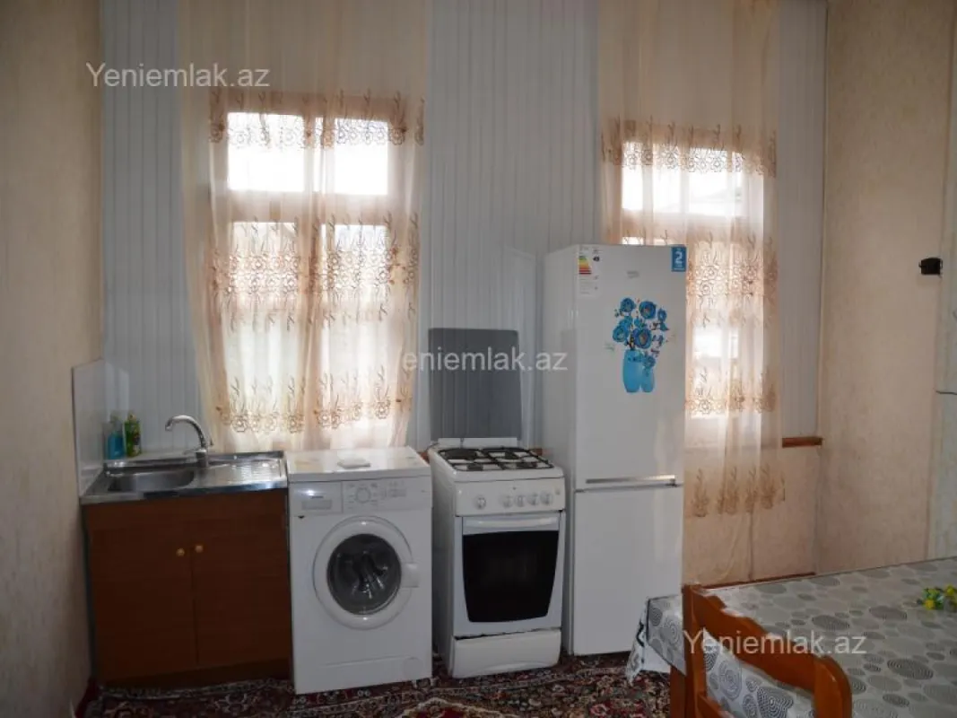 Satılır 2 otaqlı həyət evi 70 m²