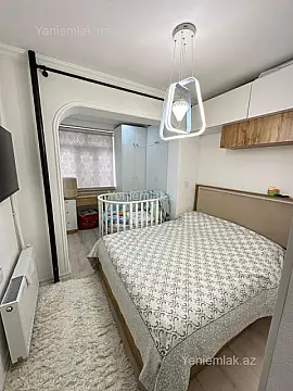 Satılır 1 otaqlı köhnə tikili 40 m²
