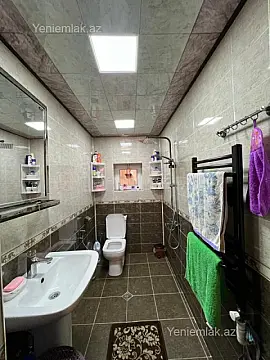 Satılır 7 otaqlı həyət evi 220 m²