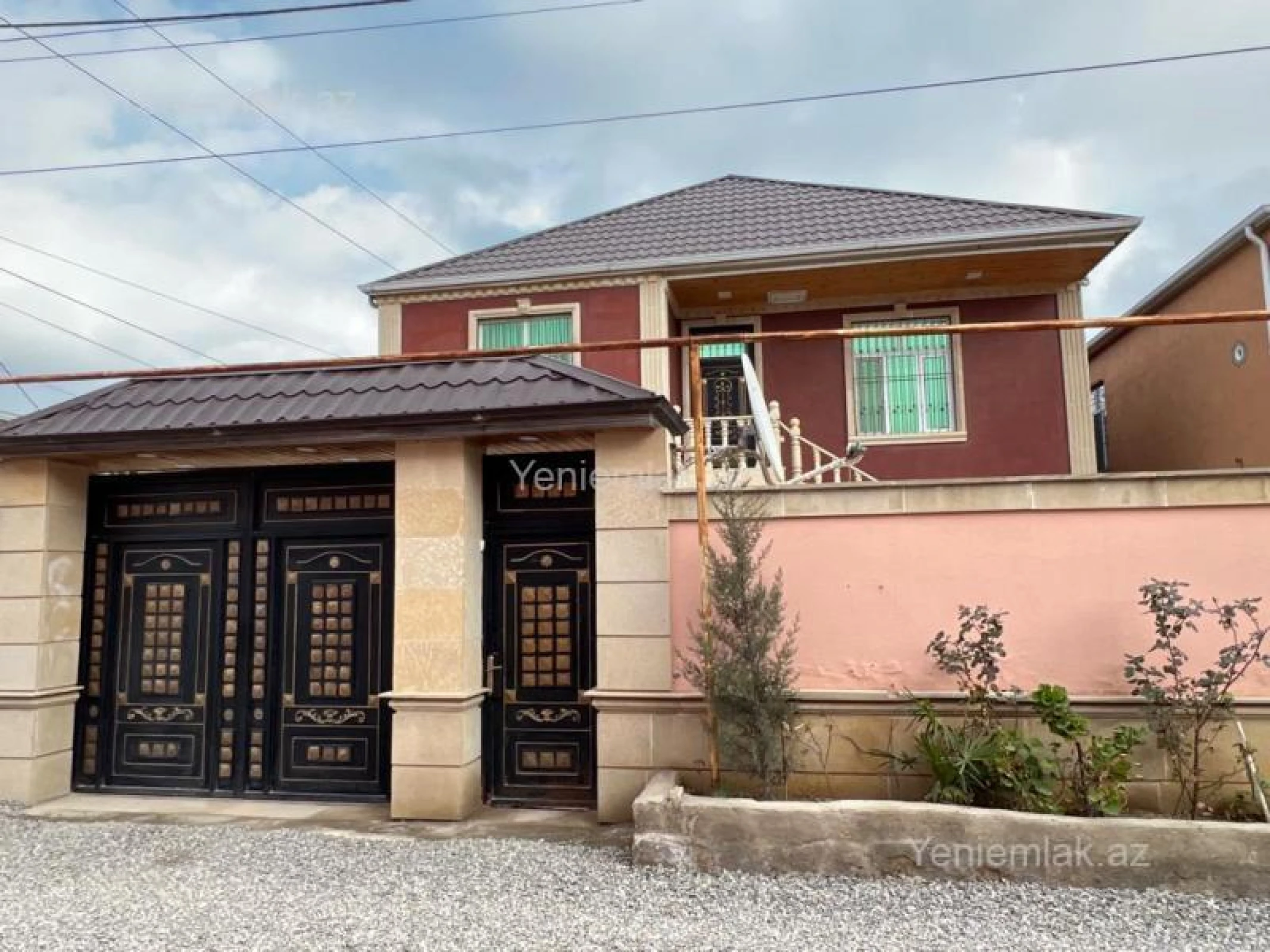 Satılır 7 otaqlı həyət evi 220 m²