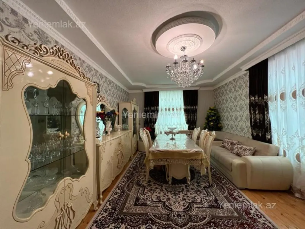 Satılır 7 otaqlı həyət evi 220 m²