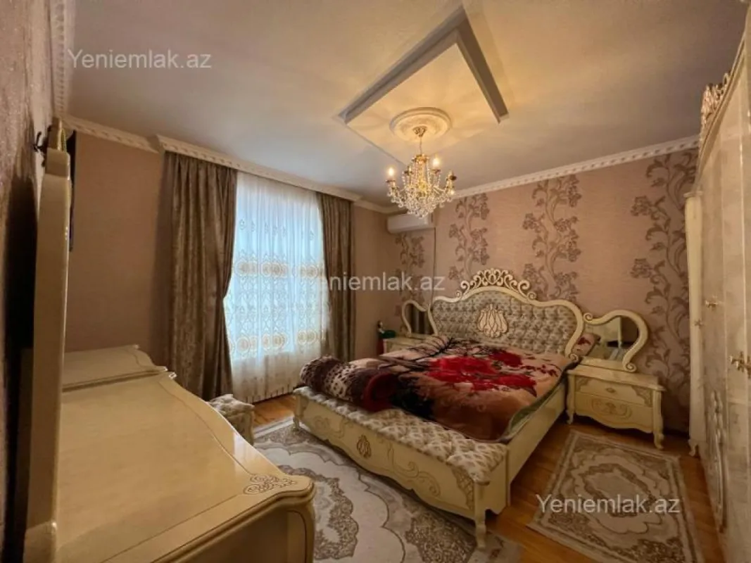 Satılır 7 otaqlı həyət evi 220 m²