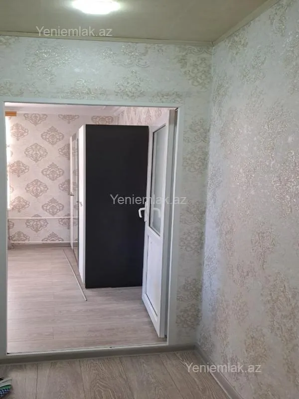 Satılır 1 otaqlı köhnə tikili 30 m²