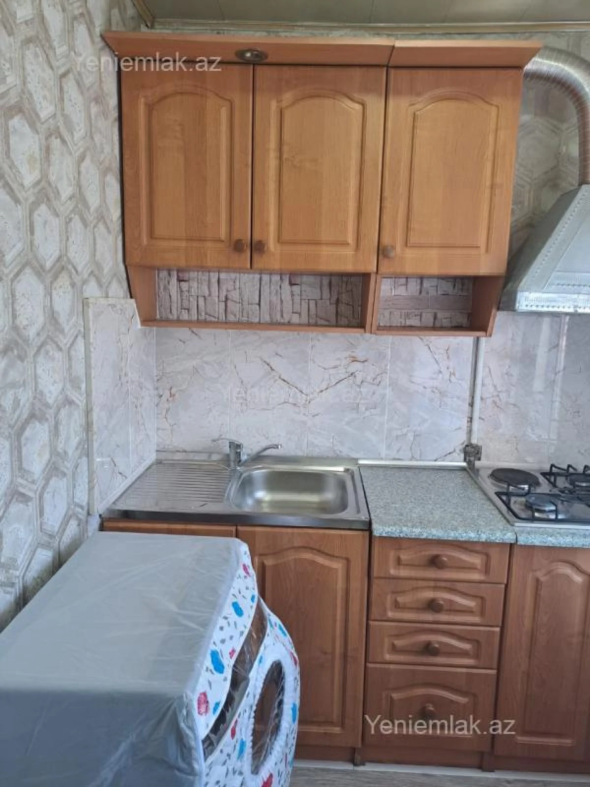 Satılır 1 otaqlı köhnə tikili 30 m²