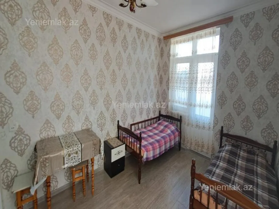 Satılır 1 otaqlı köhnə tikili 30 m²