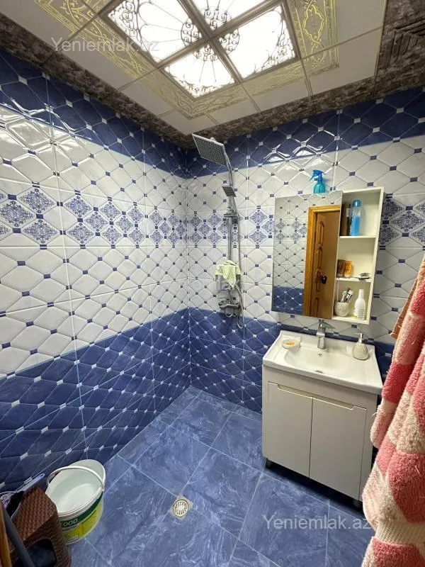 Satılır 2 otaqlı köhnə tikili 62 m²