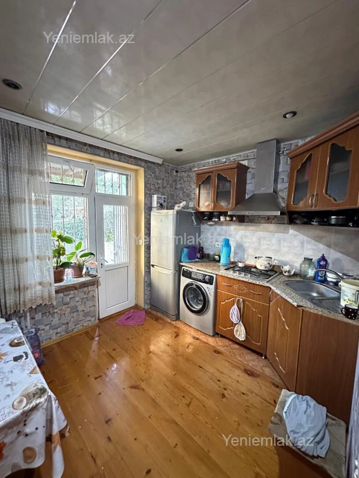 Satılır 2 otaqlı köhnə tikili 62 m²