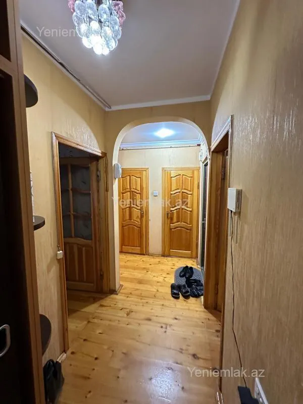 Satılır 2 otaqlı köhnə tikili 62 m²