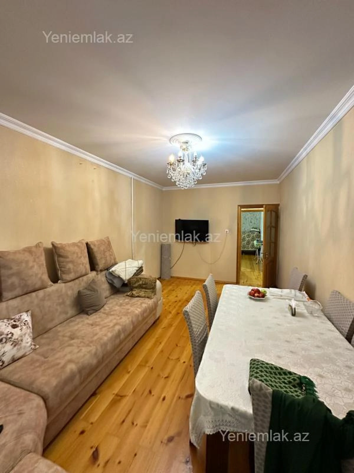 Satılır 2 otaqlı köhnə tikili 62 m²