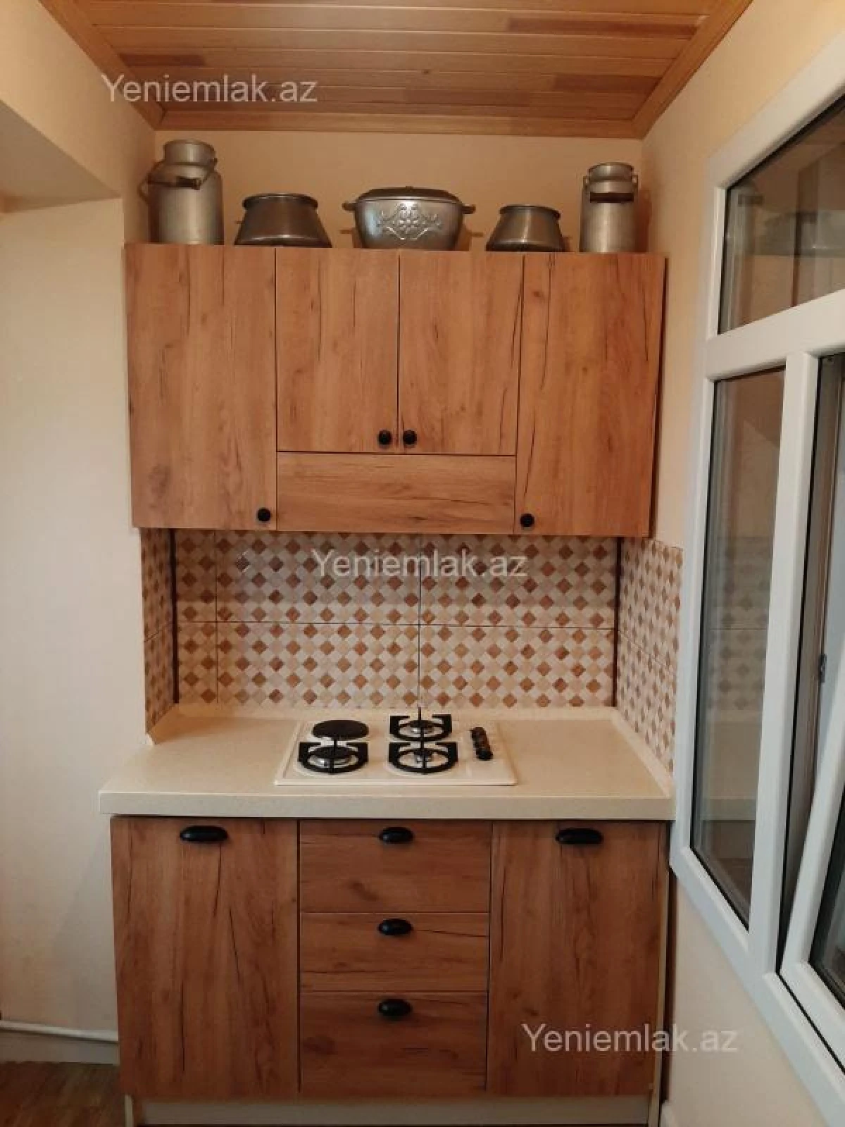 Satılır 4 otaqlı köhnə tikili 120 m²