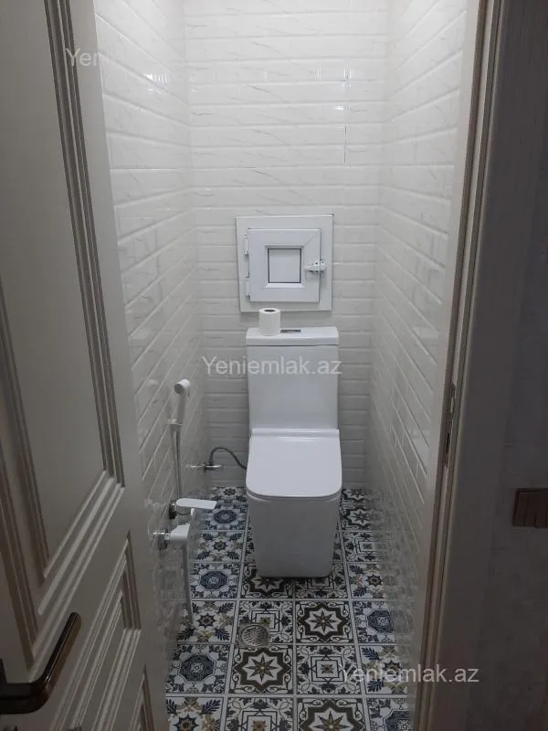 Satılır 4 otaqlı köhnə tikili 120 m²