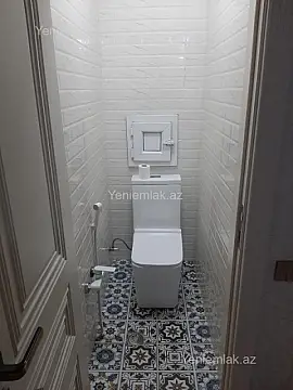 Satılır 4 otaqlı köhnə tikili 120 m²