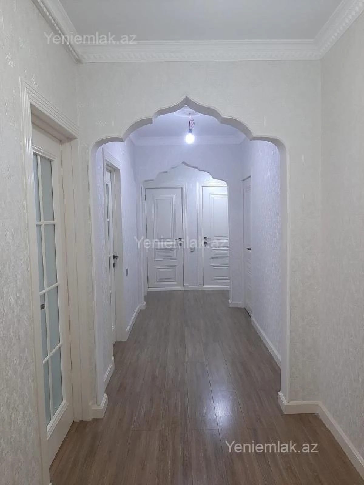 Satılır 4 otaqlı köhnə tikili 120 m²