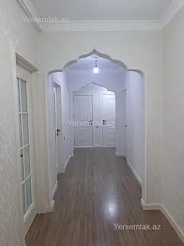 Satılır 4 otaqlı köhnə tikili 120 m²
